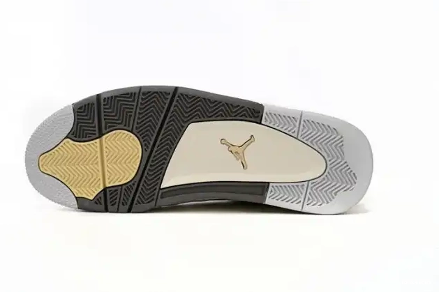 4 Photon Retro Dust Craft SE Jordan DV3742-021 0502